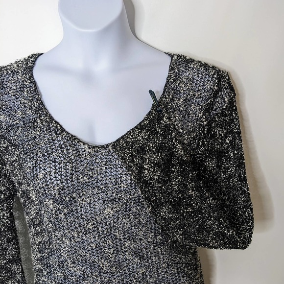 Chico's Design Black/Cream Open Weave V-Neck Pullover Sweater Women's Sz 1 (M) - Picture 3 of 5